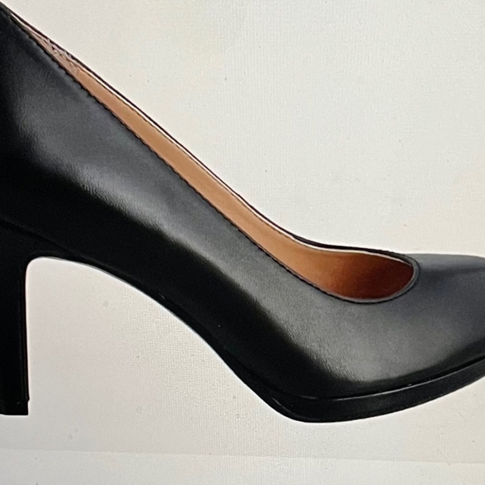 Naturalizer Michelle classic pump